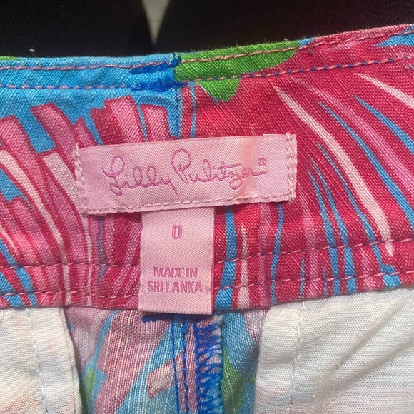 LILLY PULITZER SHORTS size 0 pink blue green floral - Picture 5 of 8